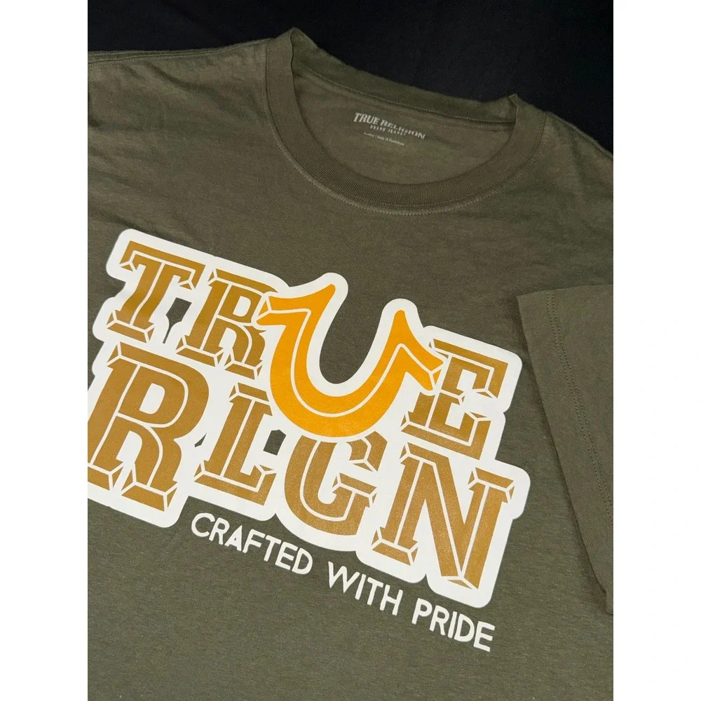 True Religion Mens XL Olive Green Graphic Tee‎ Crafted With Pride Horseshoe Logo